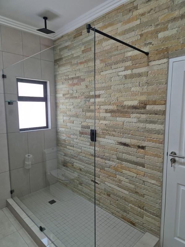 4 Bedroom Property for Sale in Kidds Beach Eastern Cape